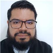 Profesor con mas de 12 años de experiencia en defensa y resolución de casos